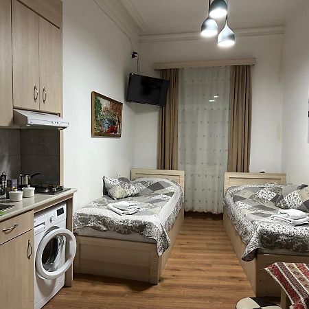 Leselidze Guest House 트빌리시 외부 사진