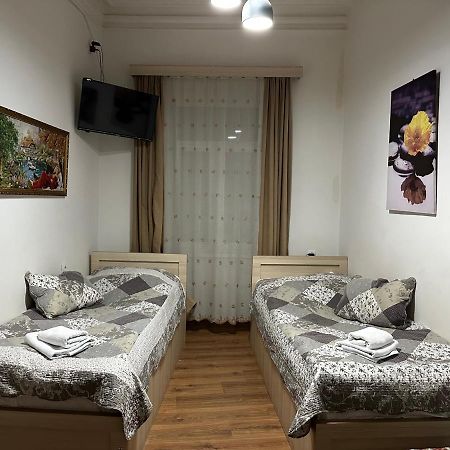 Leselidze Guest House 트빌리시 외부 사진