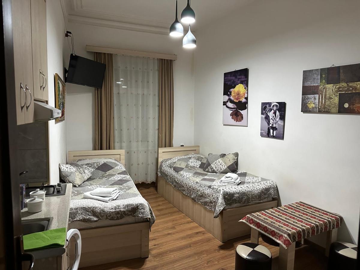 Leselidze Guest House 트빌리시 외부 사진