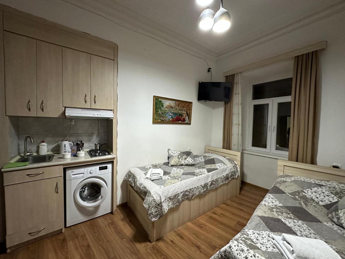 Leselidze Guest House 트빌리시 외부 사진