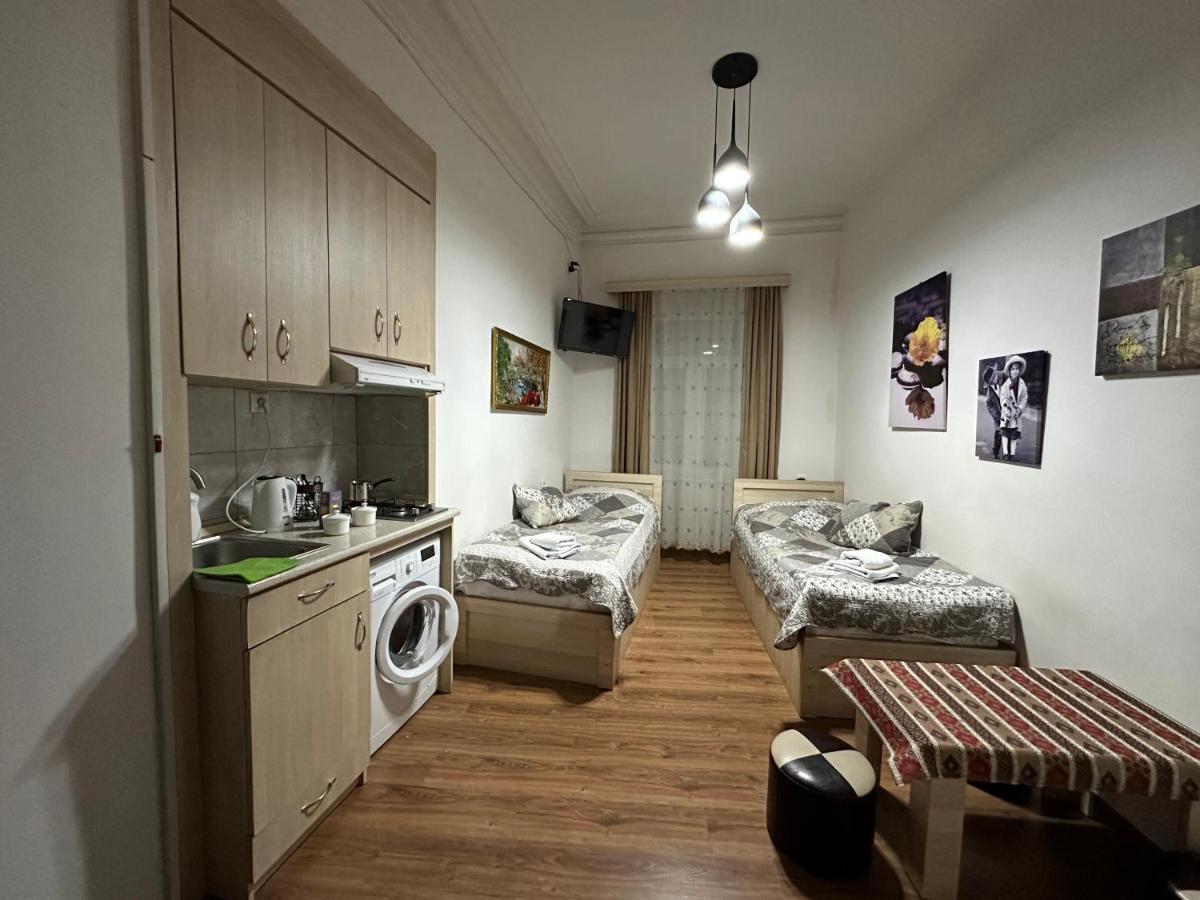 Leselidze Guest House 트빌리시 외부 사진